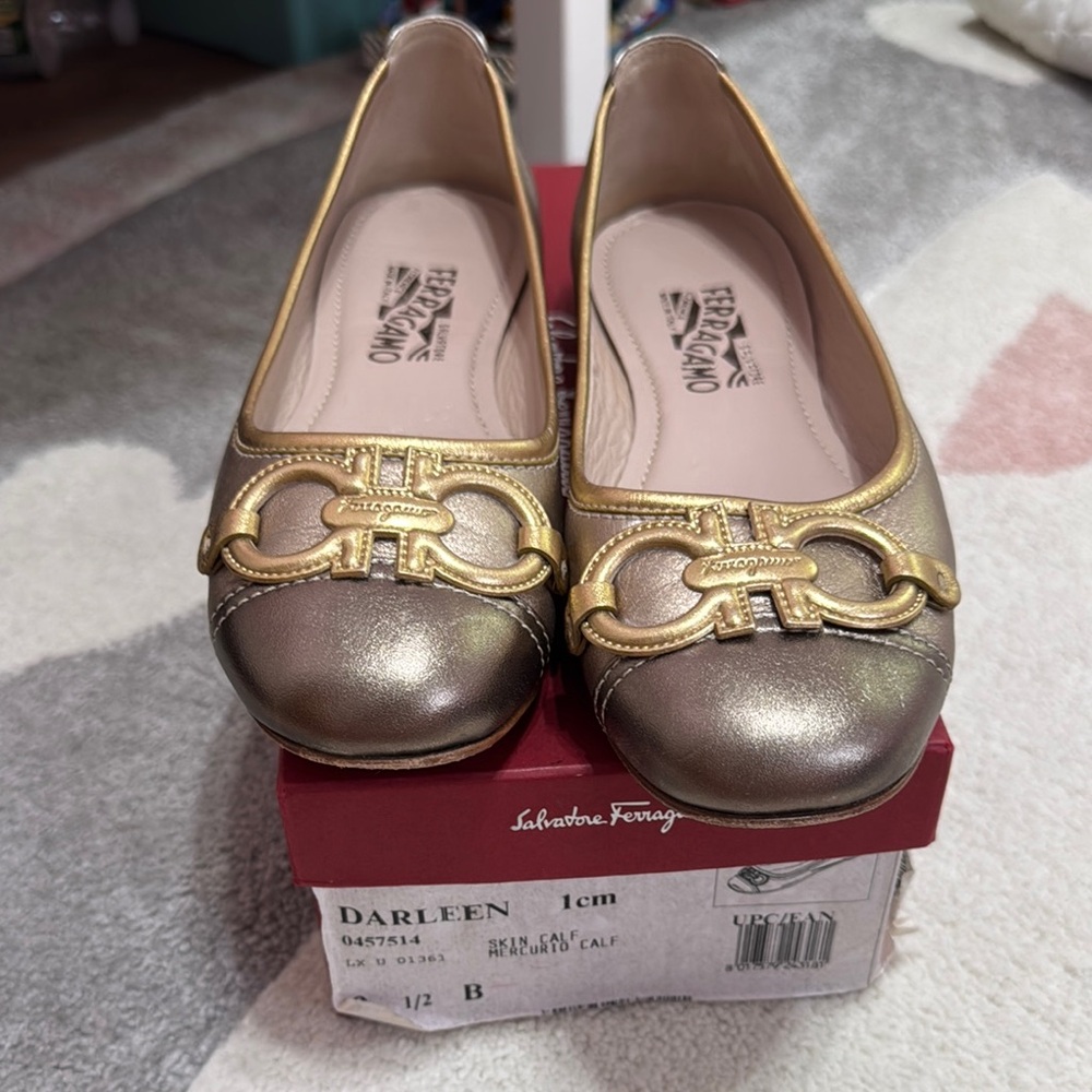 Salvatore Ferragamo Gold Flats for Elegant Occasions